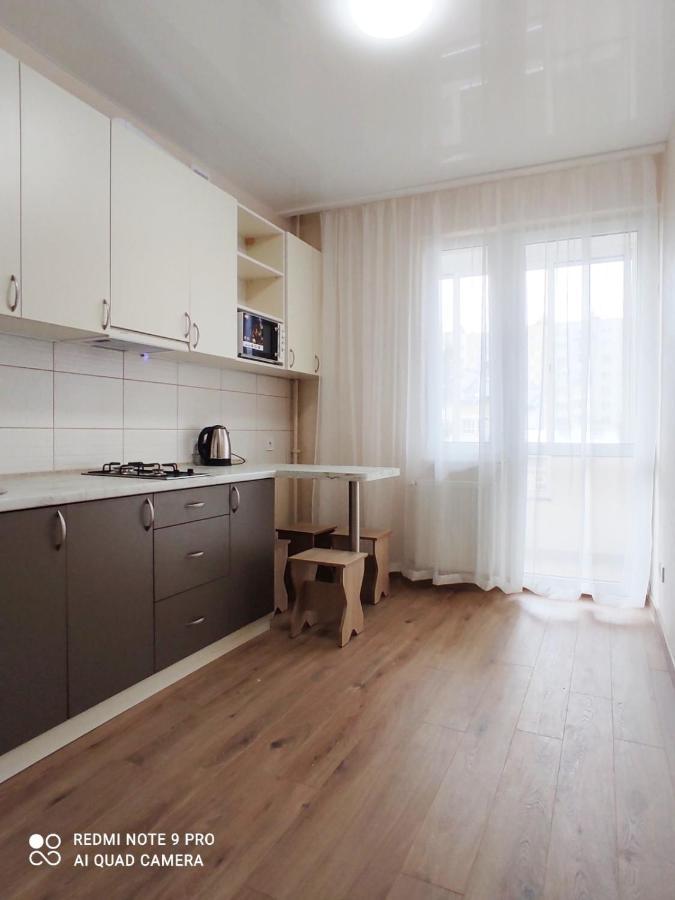 Elitna Quartira V Novobudovi Apartment Лвив Екстериор снимка